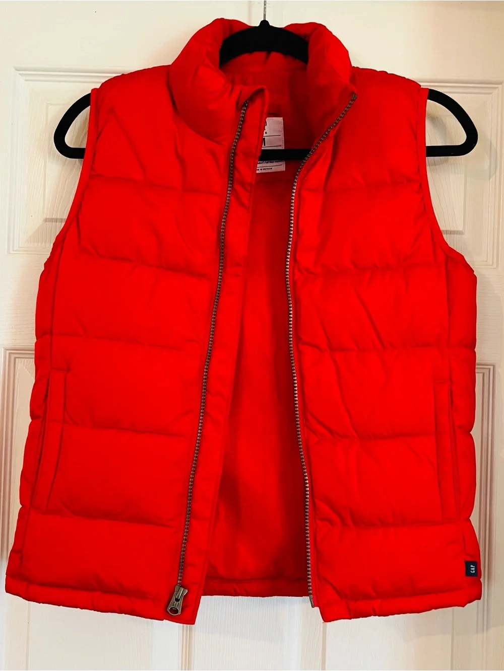 GAP Kids Bright Red Quilted Puffer Vest, Size M